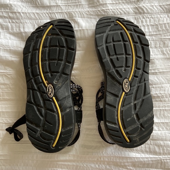 women’s chaco - Picture 3 of 3